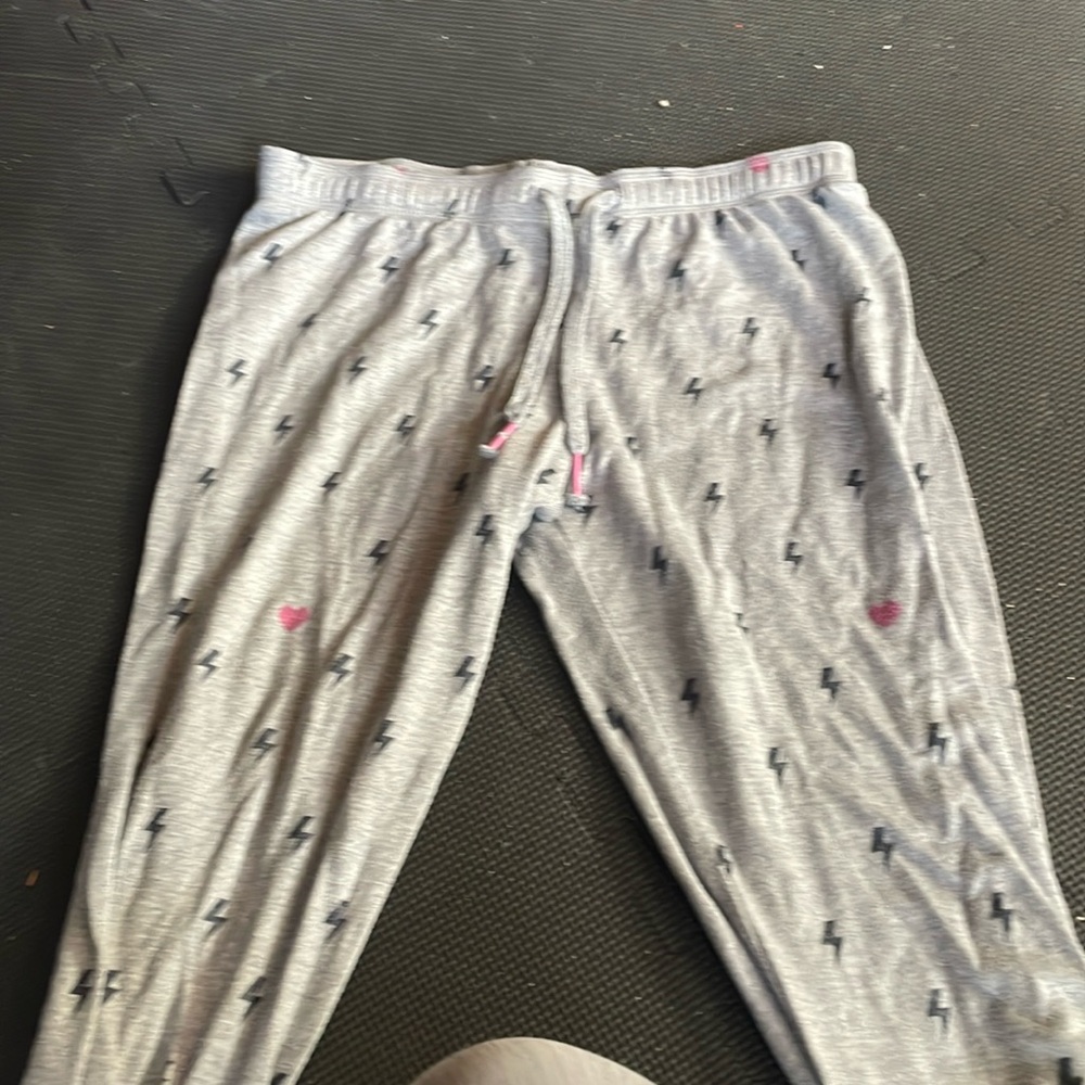 Pj salvage heather grey sweatpants . Great for skinny teen 12-14 yr old